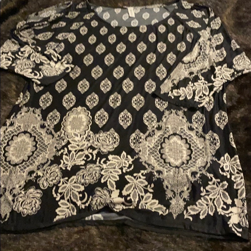 Rouge Cold Shoulder Top - Picture 7 of 7